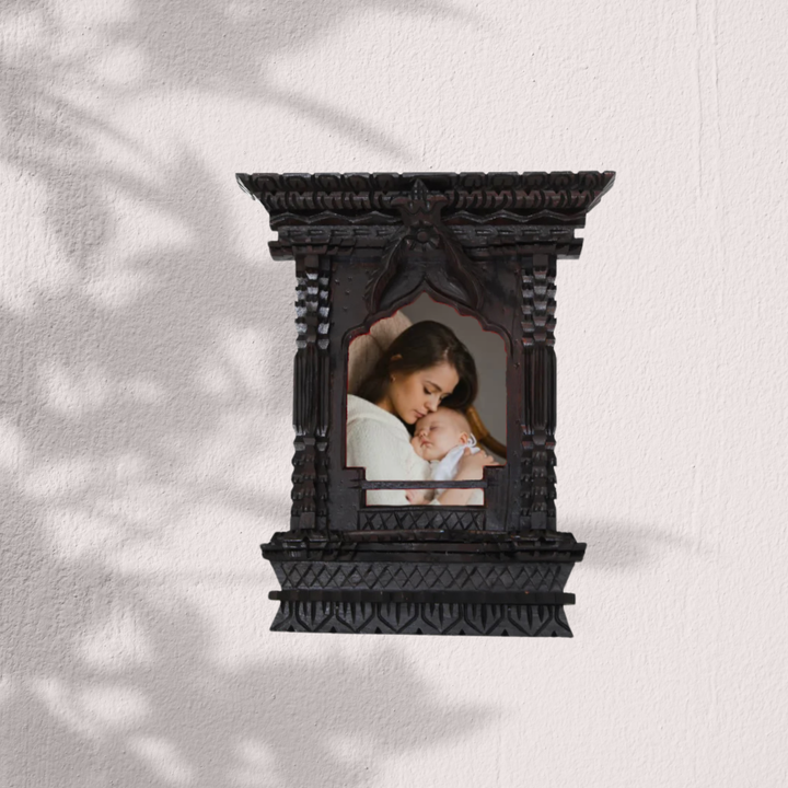 Handmade wooden picture frame featuring a mother and baby, a heartfelt home décor piece and a unique Mother’s Day gift.